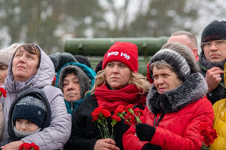 В Пскове с участием президента Путина почтили память бойцов шестой роты