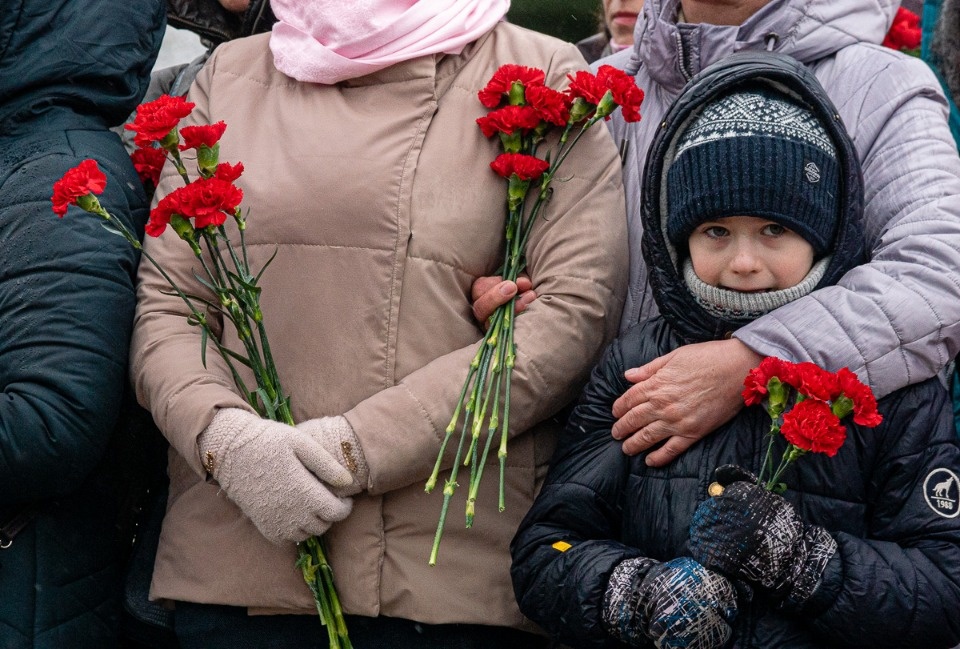 В Пскове с участием президента Путина почтили память бойцов шестой роты