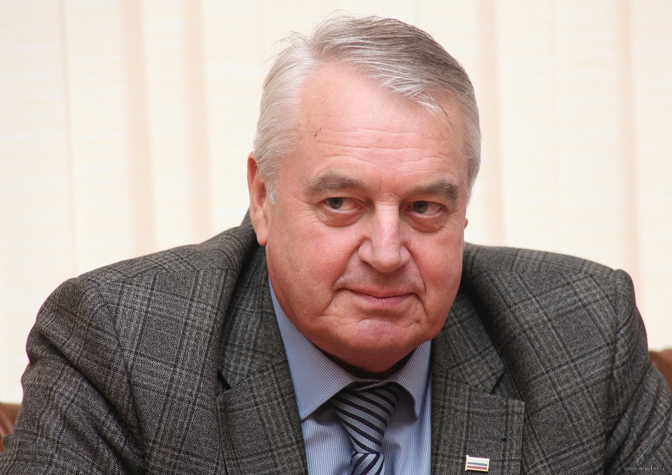 Виктор Антонов: Конституция в 1993 году была написана наспех Виктор Антонов: Конституция в 1993 году была написана наспех