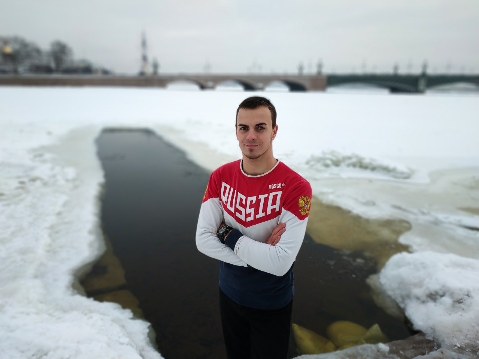 Чемпион мира по зимнему плаванию Марк Мордовцев не переносит холод