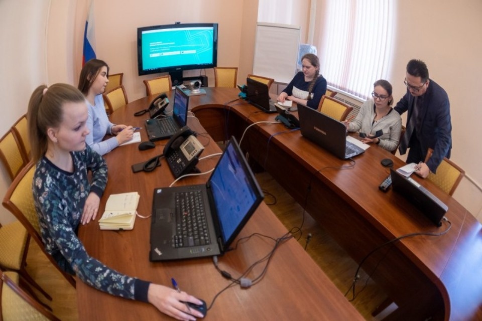 В Псковской области в связи с коронавирусом создан круглосуточный информационный центр для помощи людям