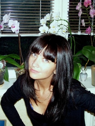 Украина:  В автобусы пускают не более 10 человек, на остановках очереди