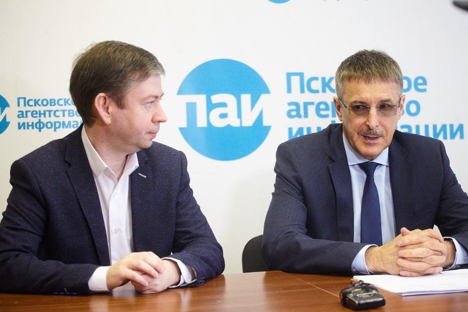 На отсутствие дезинфекции подъездов псковичи могут пожаловаться на «горячую линию» по коронавирусу На отсутствие дезинфекции подъездов псковичи могут пожаловаться на «горячую линию» по коронавирусу