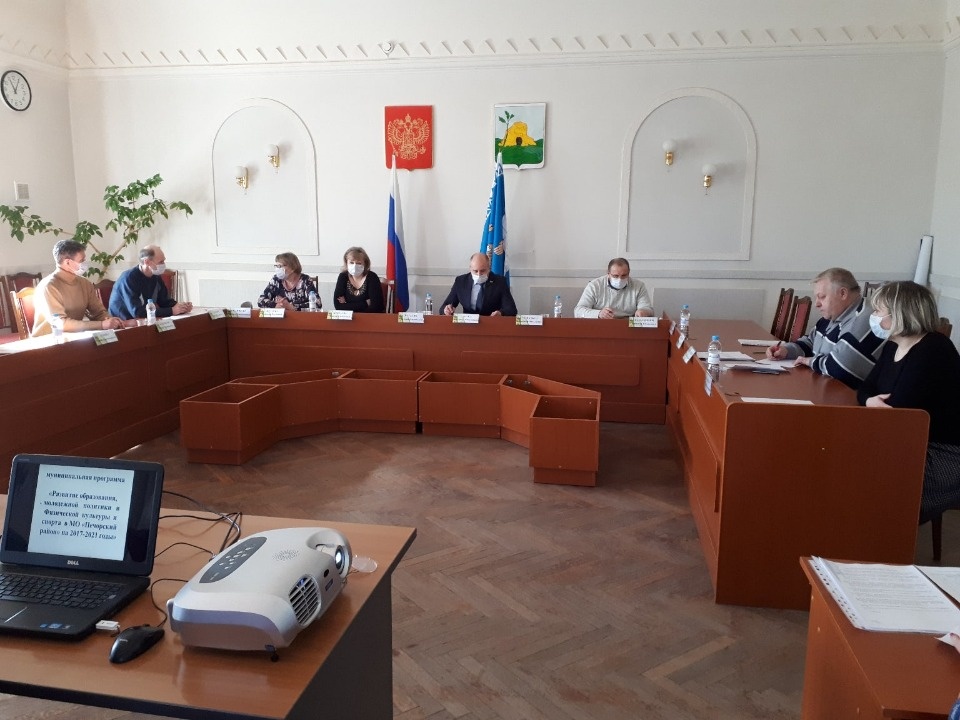 Депутаты перенесли выборы главы Печорского района 