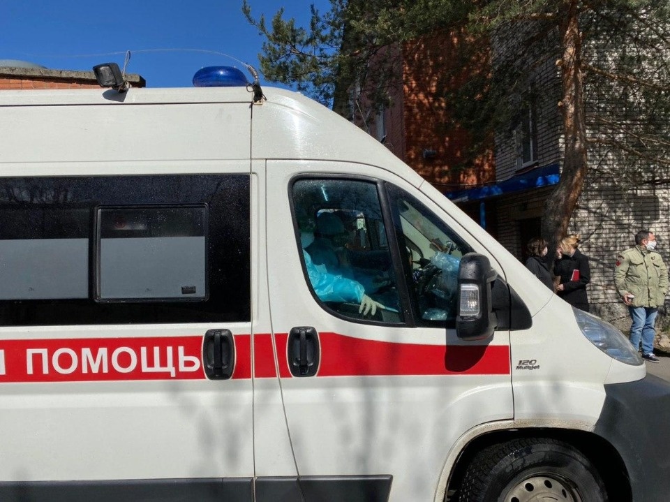 Михаил Ведерников поручил создать месячный запас средств защиты для Скорой помощи 