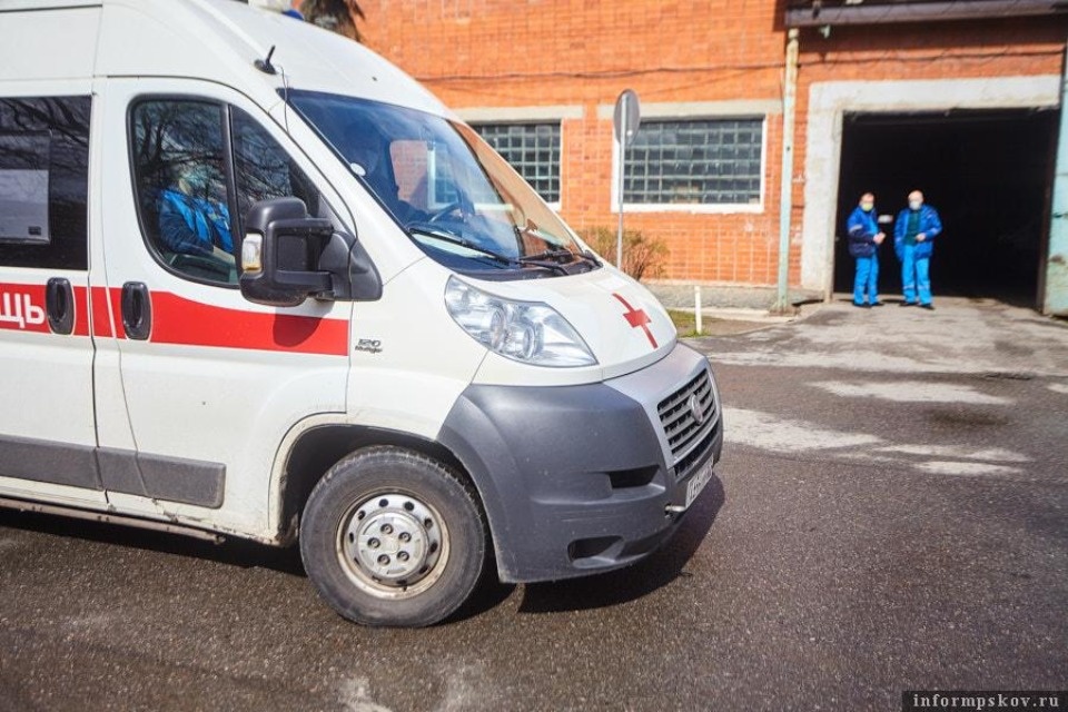 Заболевшие коронавирусом выявлены в девяти муниципалитетах Псковской области