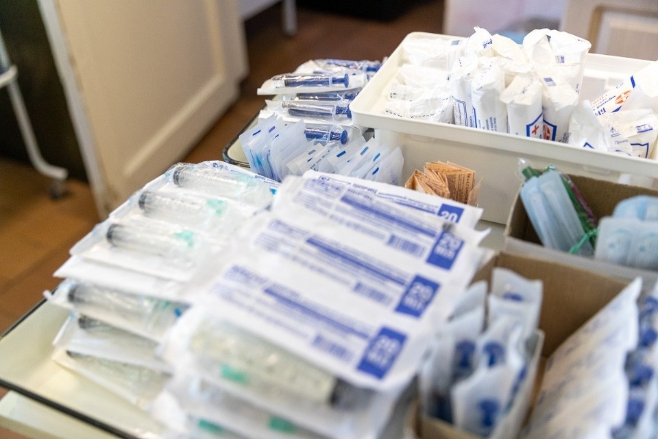 Почти 4 тысячи звонков поступили на «горячую линию» по коронавирусу в Псковской области