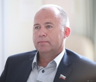 Огурец упал, сыр вырос