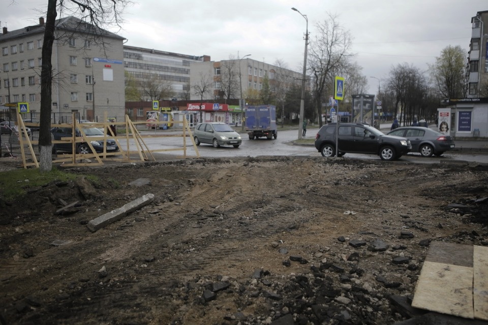 Люди работают