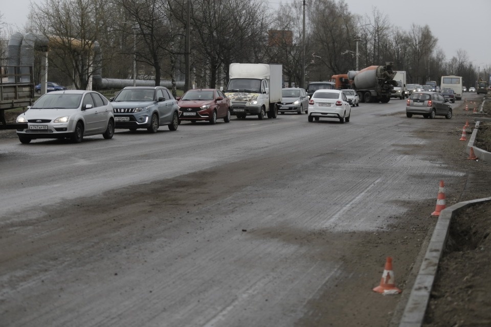 Люди работают