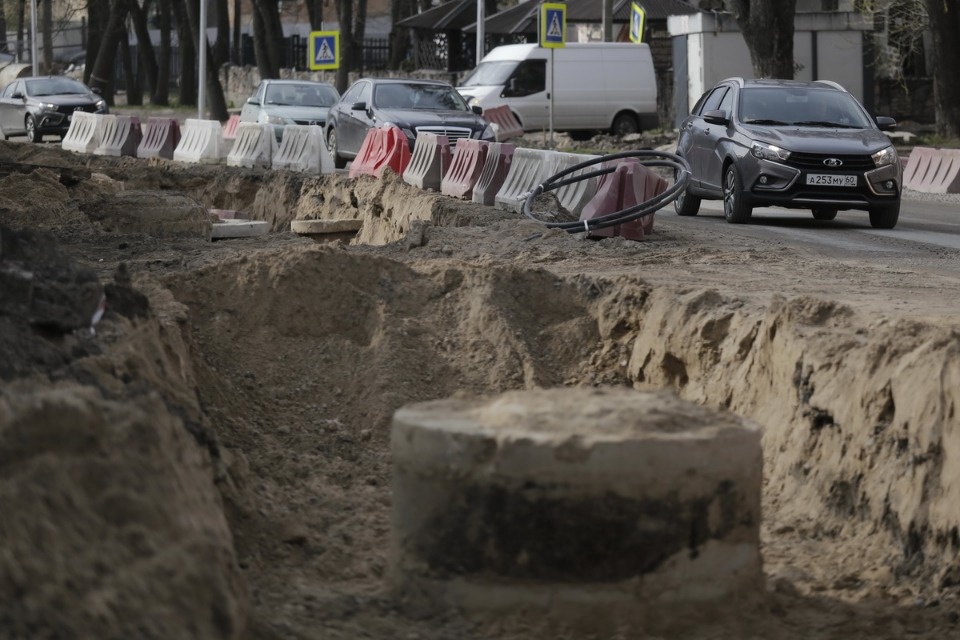 Люди работают