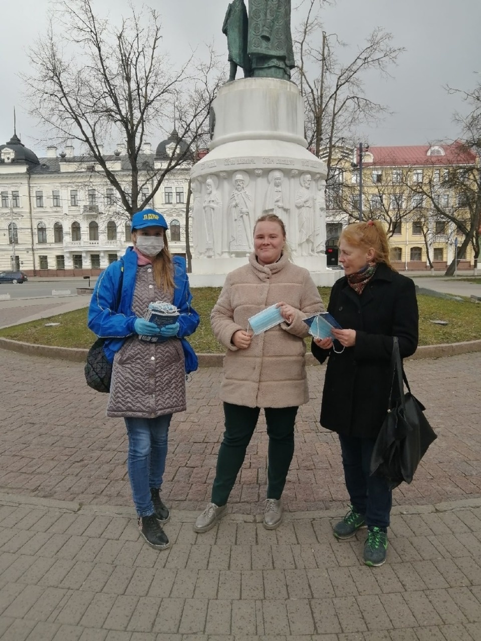 Антон Минаков: Во время пандемии важнее всего помогать людям делом