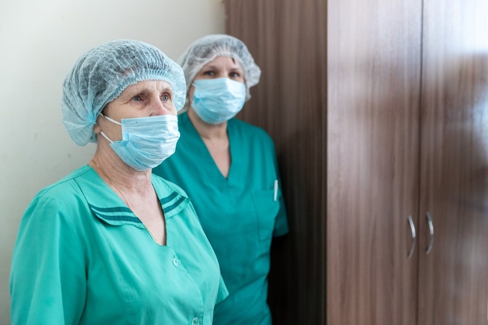 Новой жертвой коронавируса в Псковской области стал работник буфета Островской больницы