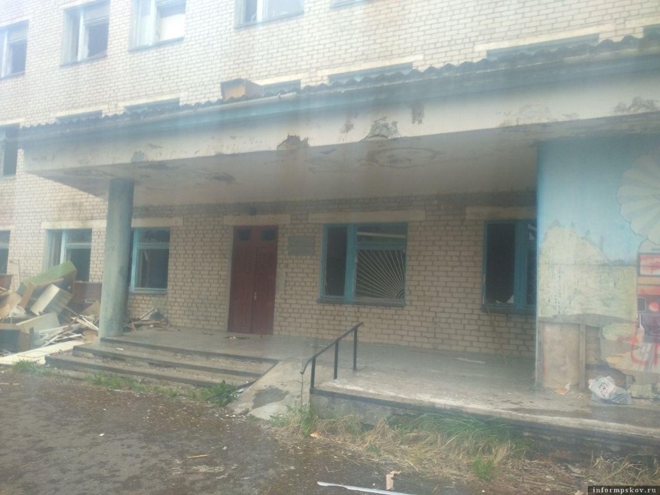 С 25 мая в Новосокольниках начнутся демонтажные работы в будущем корпусе инфекционного отделения С 25 мая в Новосокольниках начнутся демонтажные работы в будущем корпусе инфекционного отделения