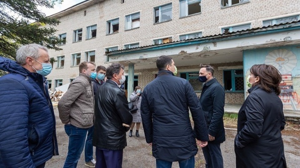 Инфекционную больницу на юге Псковской области построят до конца года