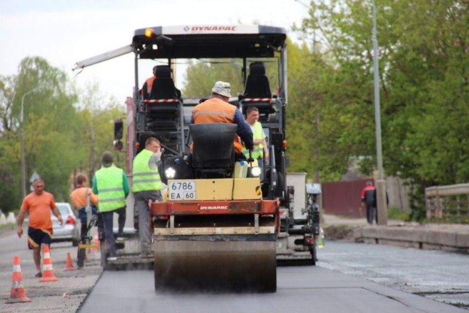 Тротуары Инженерного моста в Пскове отремонтируют 