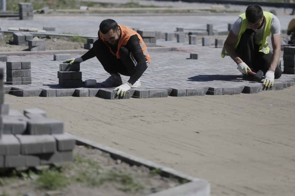 Заграница нам поможет! Заграница нам поможет!