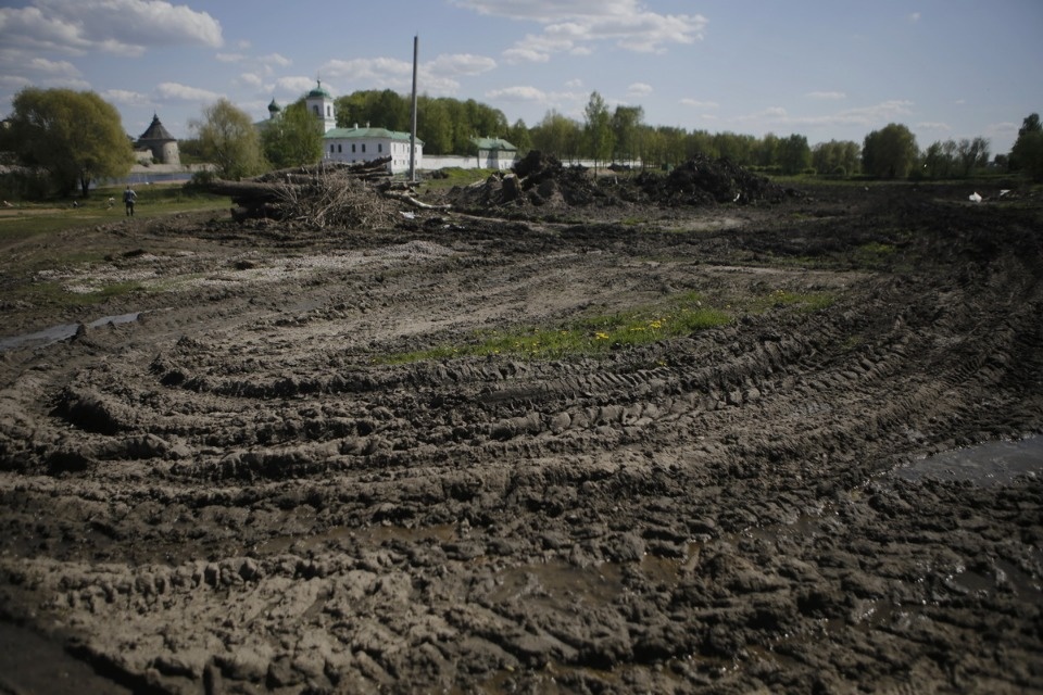 Заграница нам поможет! Заграница нам поможет!