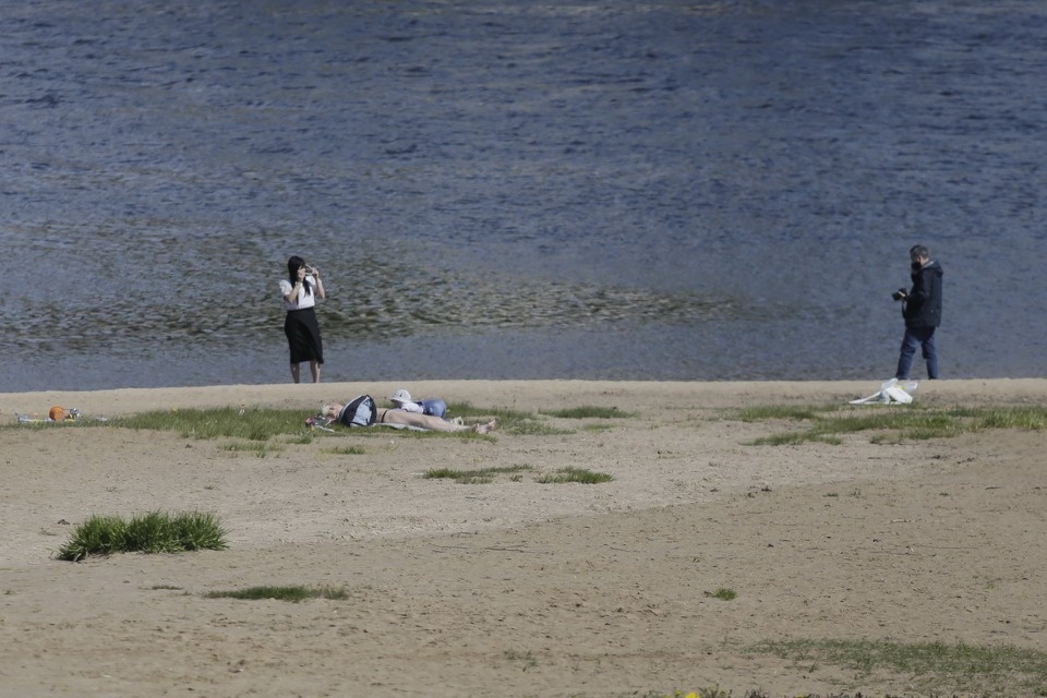 Заграница нам поможет! Заграница нам поможет!