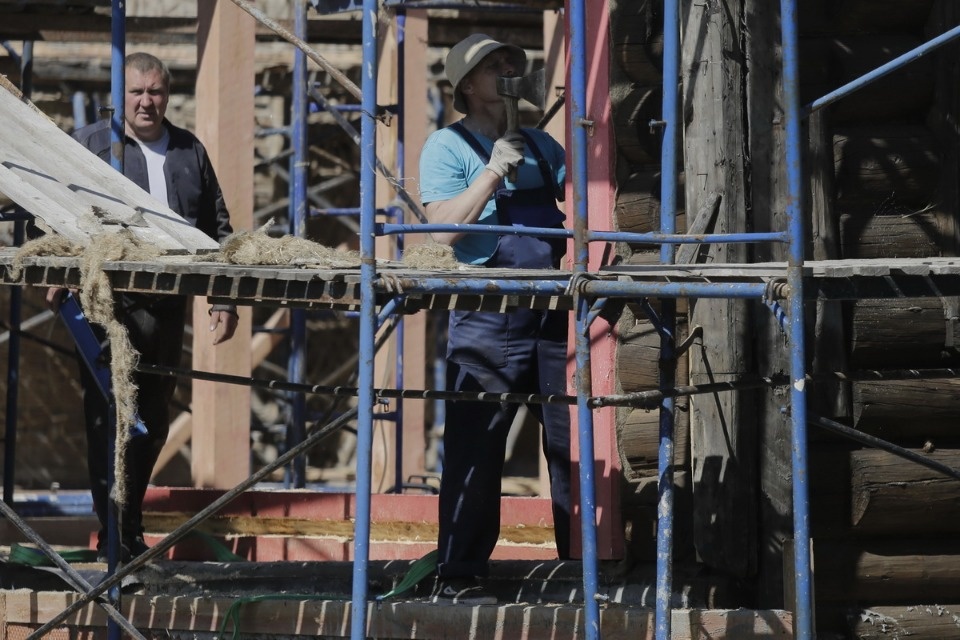 Заграница нам поможет! Заграница нам поможет!