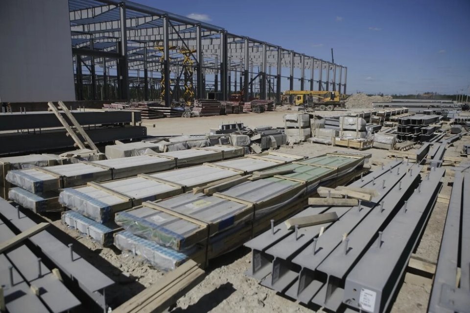 Строительство завода «Титан-Полимер» в Моглино идёт по графику