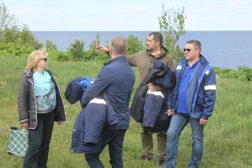 На острове Залита началась ликвидация масштабной свалки