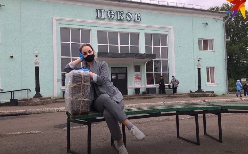 После двух дней на границе в Псковской области жительница Челябинска отправилась домой