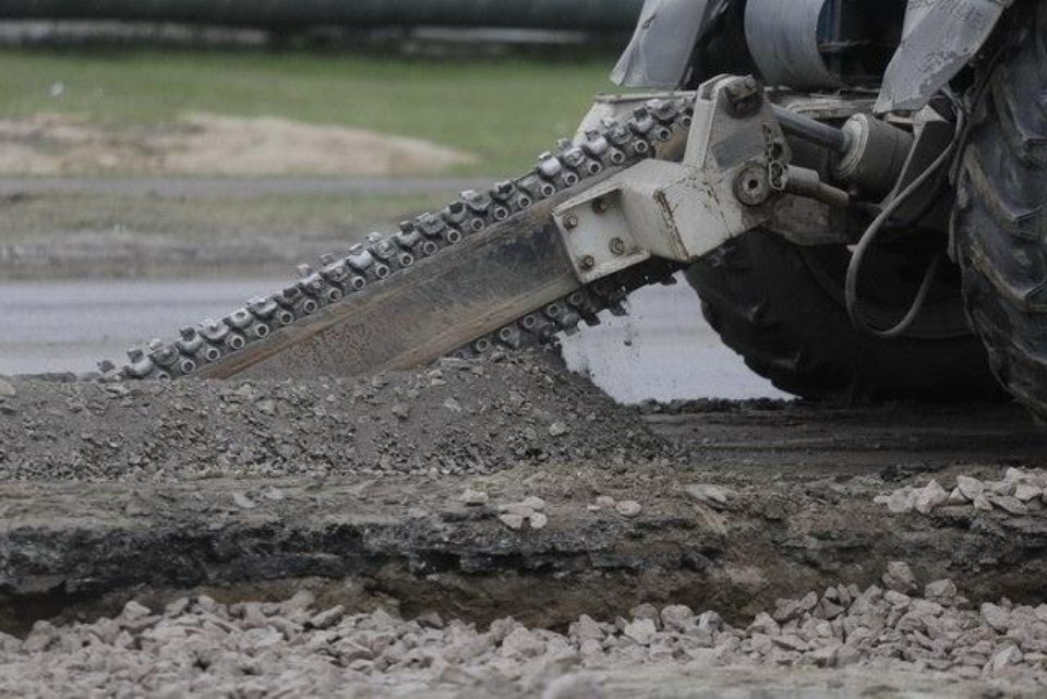 Около 189 млн рублей вложат в ремонт дороги у границы с Латвией в Печорском районе 