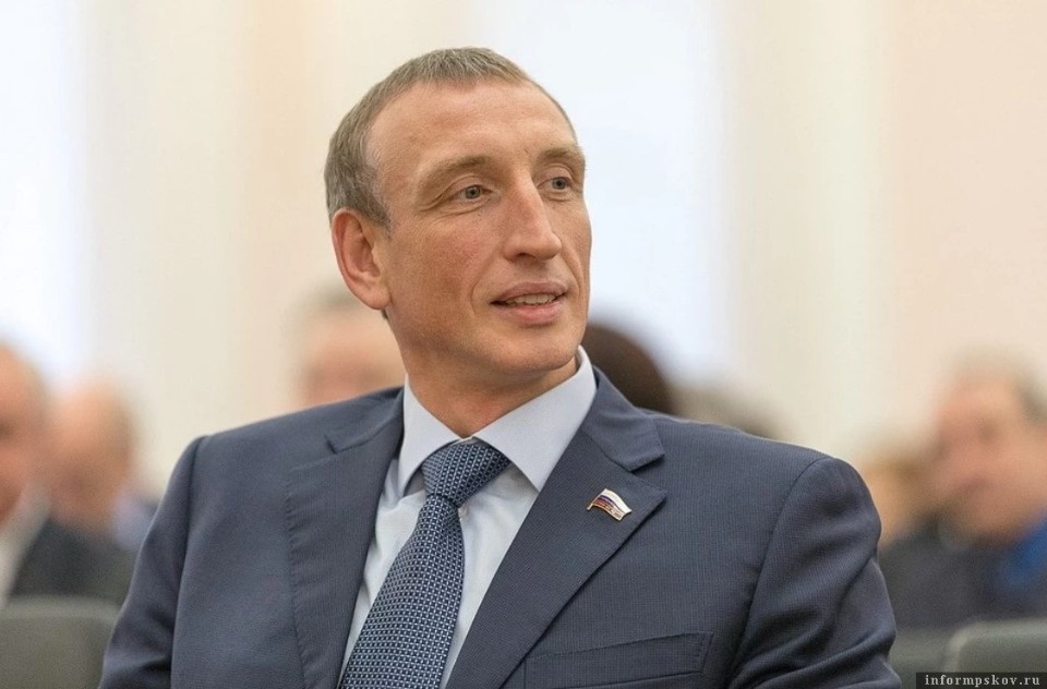 Поправка на партийность