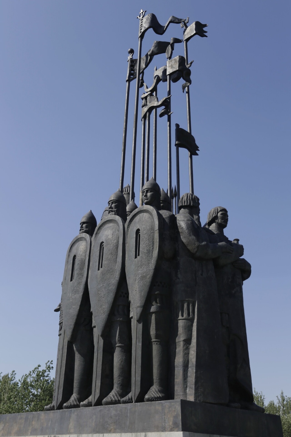Трещина по коню