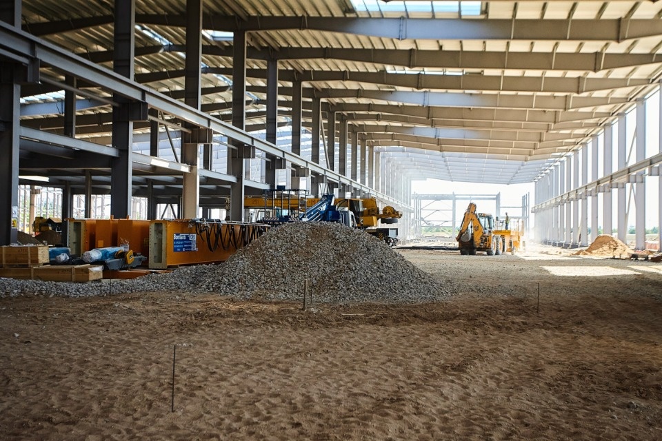 Наталья Юшко посетила строительную площадку завода «Титан-Полимер»