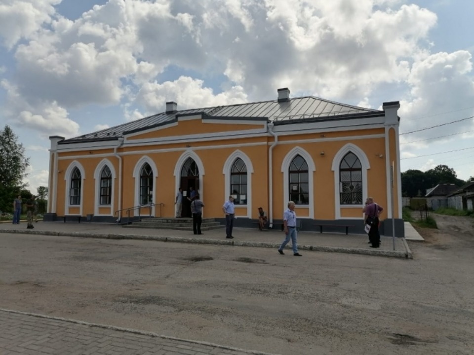 Завершён ремонт исторического здания автостанции в Опочке