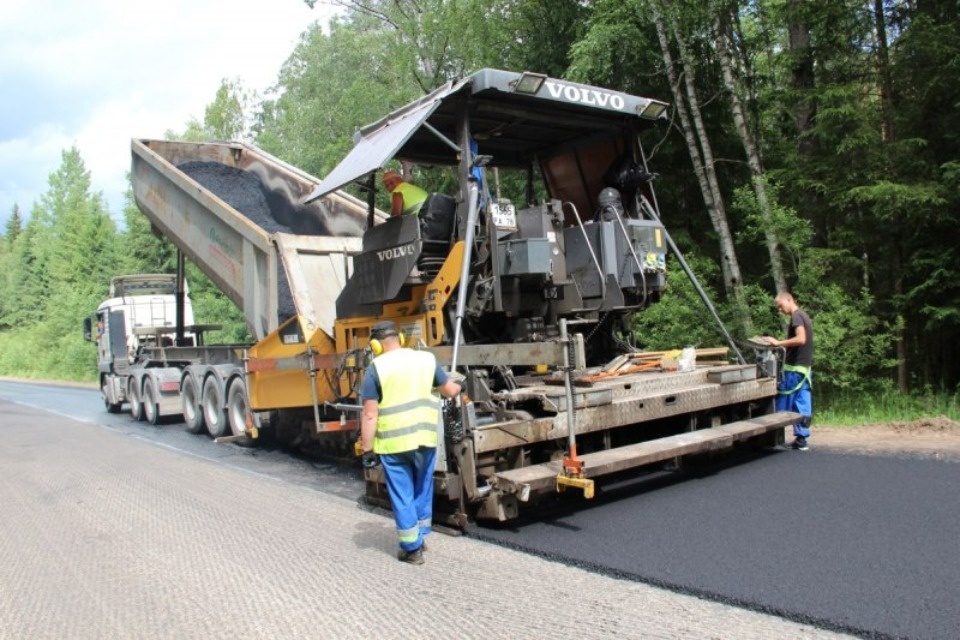 В Псковской области начался ремонт самого большого в 2020 году участка дороги по нацпроекту