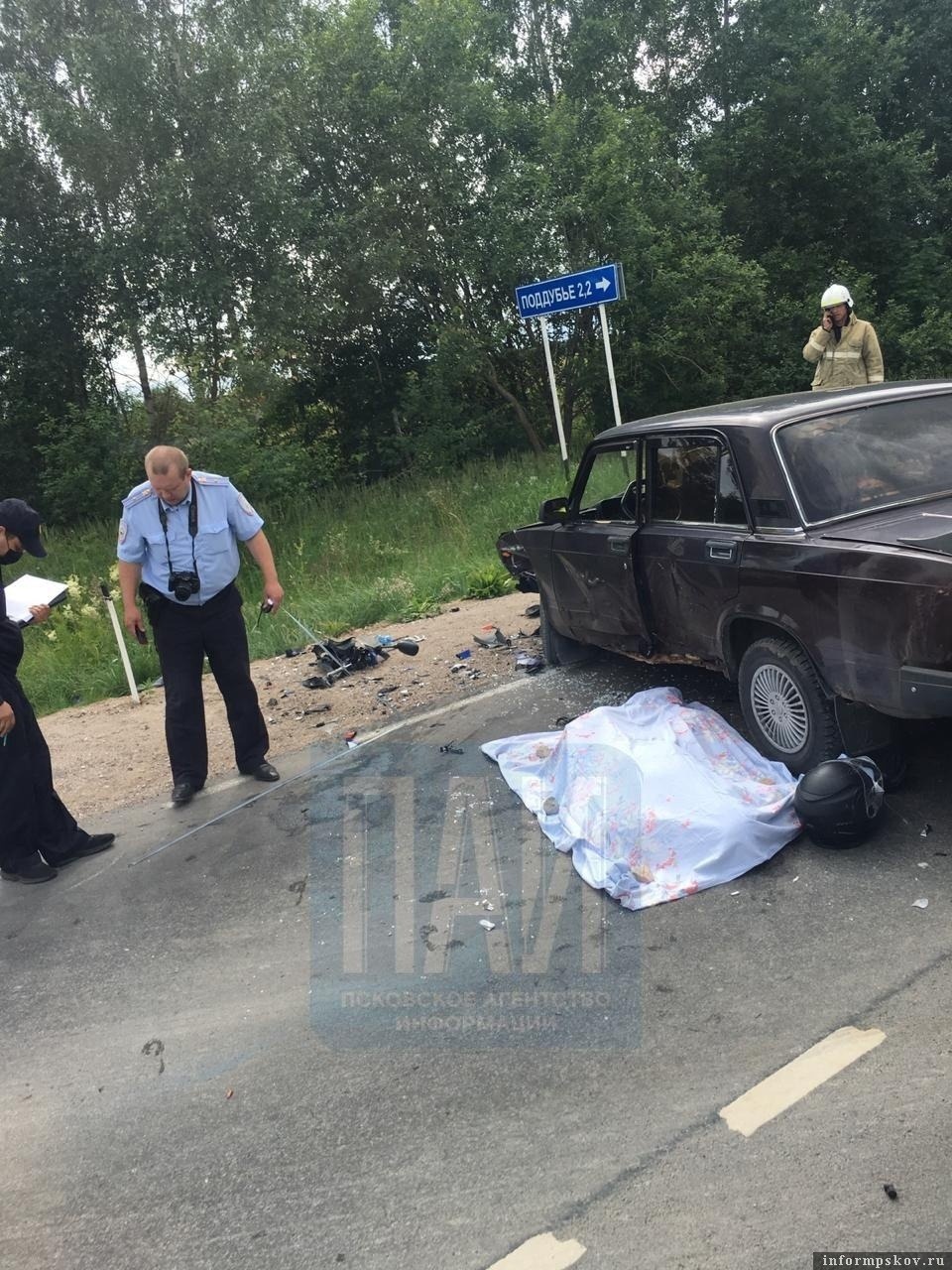 Мотоциклист погиб при столкновении с ВАЗом в Печорском районе