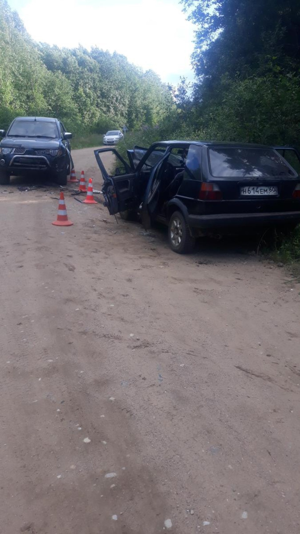 Мужчина пострадал при столкновении двух машин в Пустошкинском районе Мужчина пострадал при столкновении двух машин в Пустошкинском районе