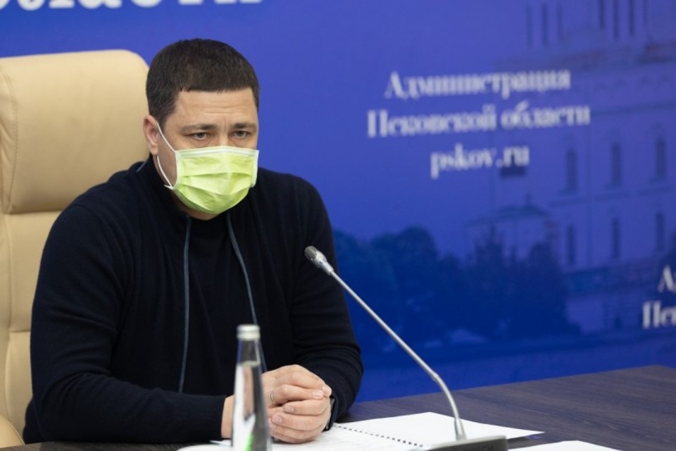Губернатор заявил о приближении третьего этапа снятия ограничений в Псковской области