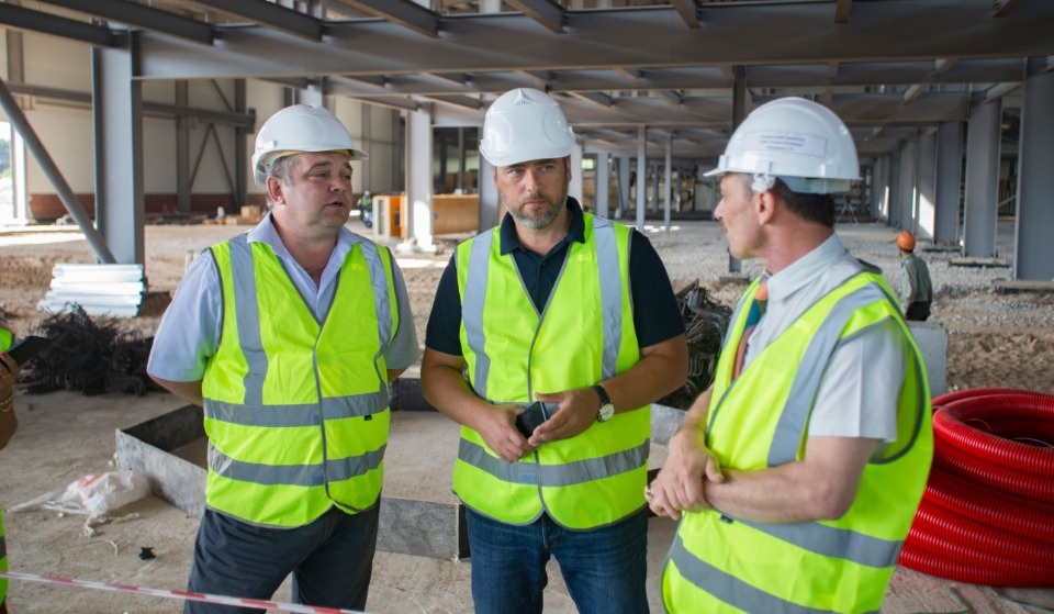 Виктор Остренко: Каждый технологический этап строительства завода «Титан-Полимер» должен быть максимально открыт для общественности