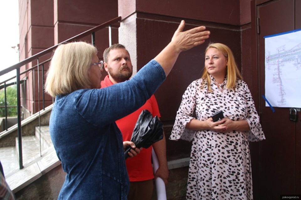 Проект реконструкции улицы Кузбасской Дивизии в Пскове представили жителям