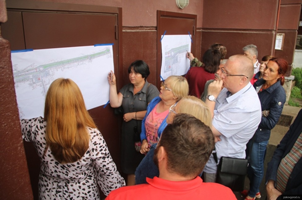 Проект реконструкции улицы Кузбасской Дивизии в Пскове представили жителям