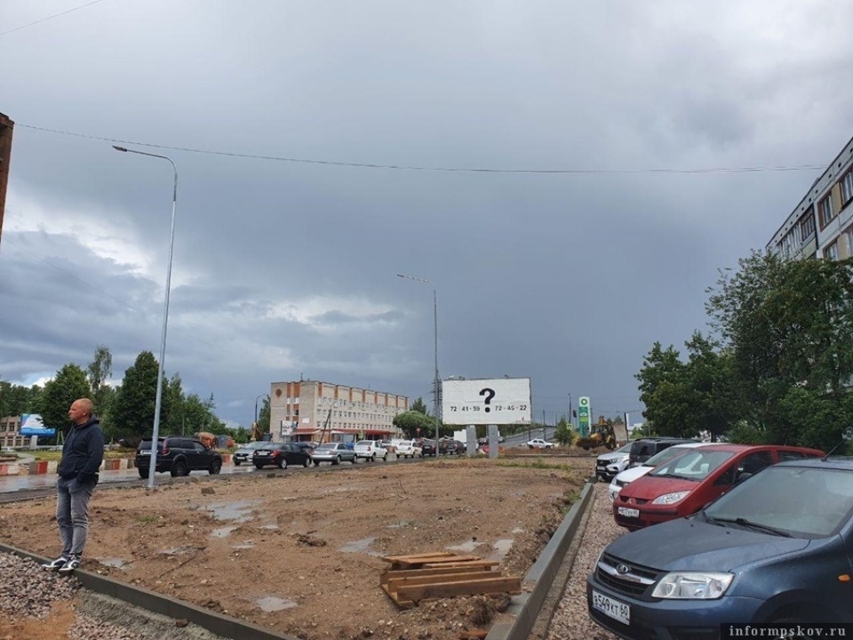 Вице-губернатор проконтролировал ремонт дорог в Пскове Вице-губернатор проконтролировал ремонт дорог в Пскове