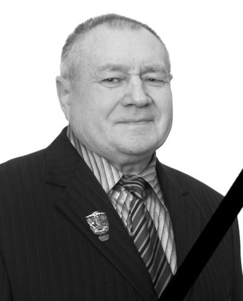 Губернатор выразил соболезнование в связи со смертью поэта Александра Рябихина 