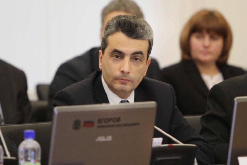 Семейными обстоятельствами объяснил Шлосберг неучастие «Яблока» в выборах в Печорском районе 