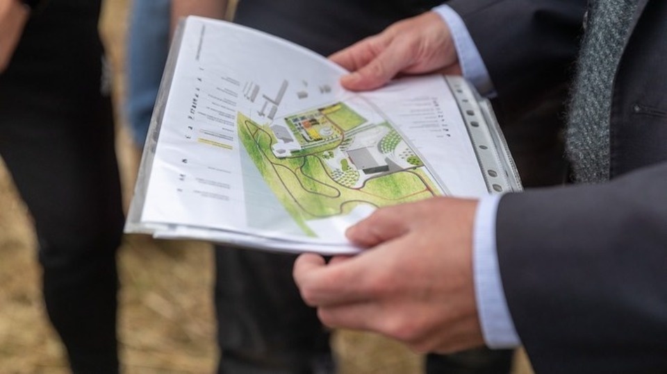 Демонтаж аварийных конструкций в ближайшее время начнётся на «Электроне» в Пскове 