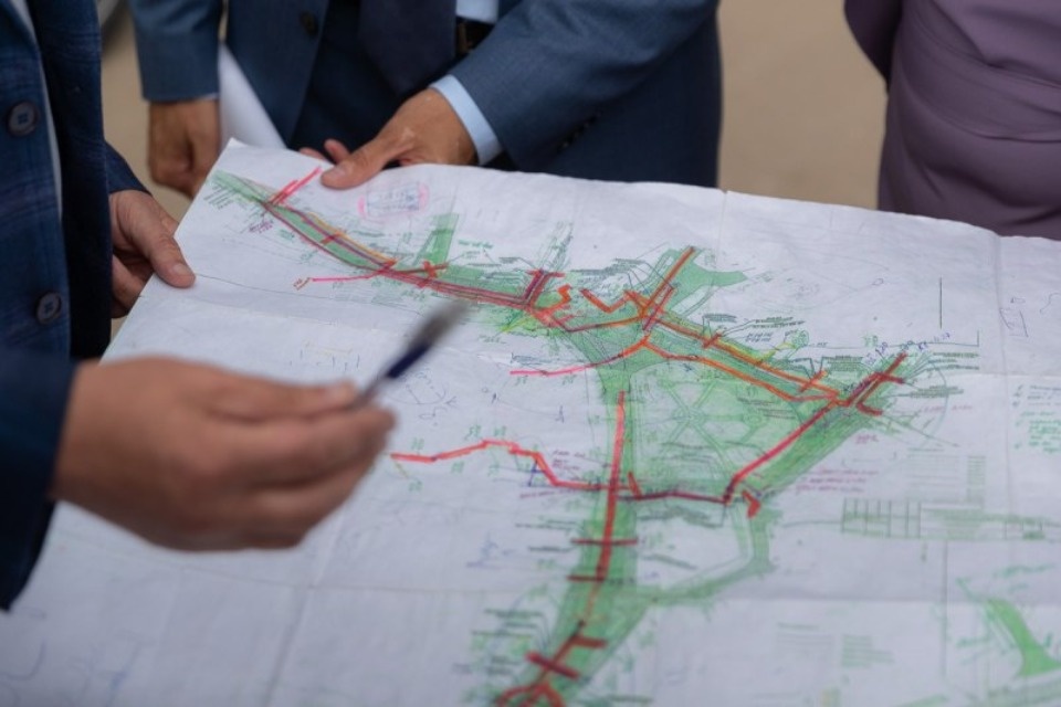 К 1 сентября откроют круговое движение на развязке улиц Поземского и Труда в Пскове