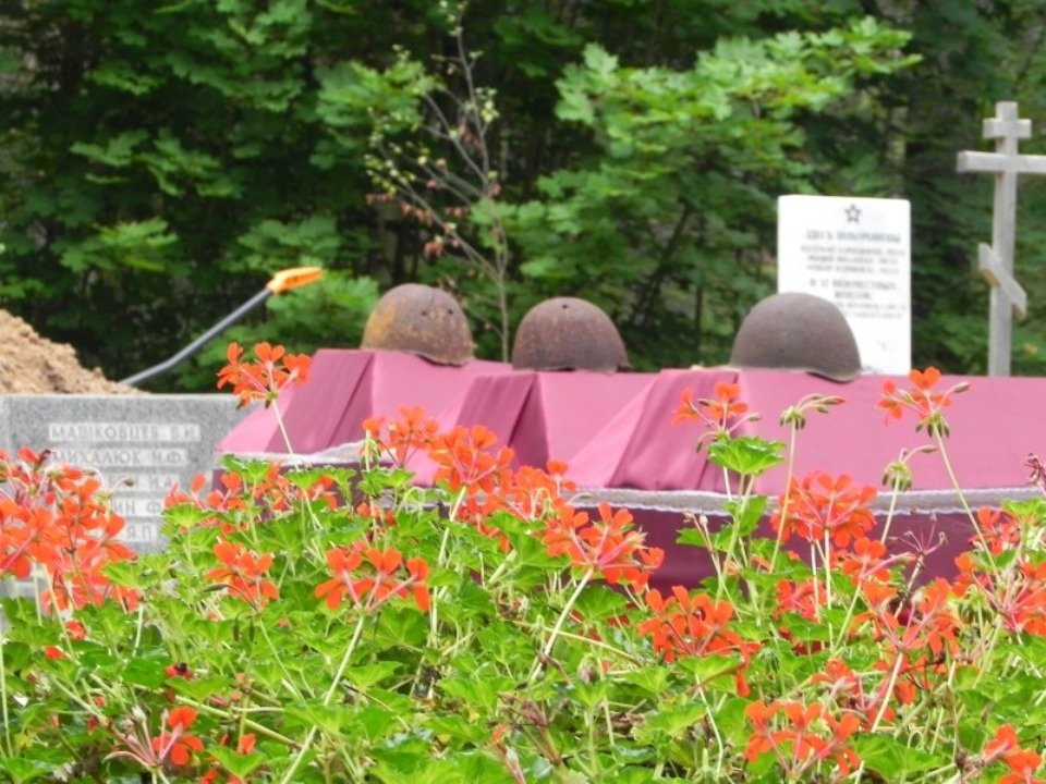 С 76-й годовщиной освобождения района от немецко-фашистских захватчиков поздравил печерян губернатор