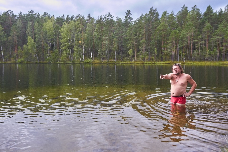 Живые и мёртвая