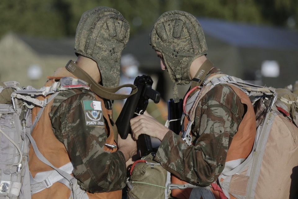 Первый пошёл!