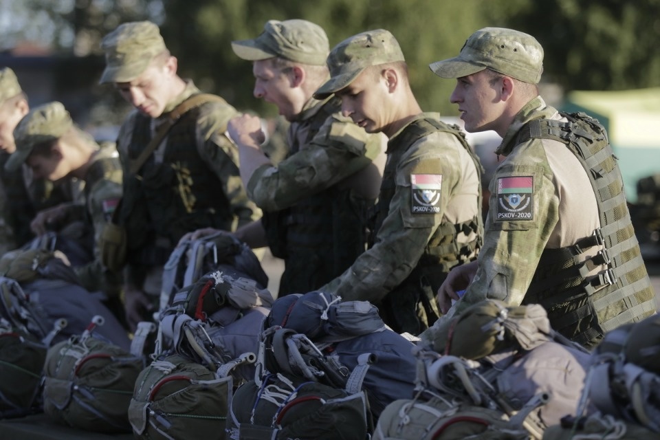 Первый пошёл!