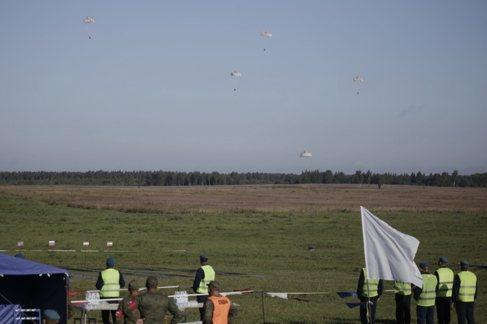 Первый пошёл!