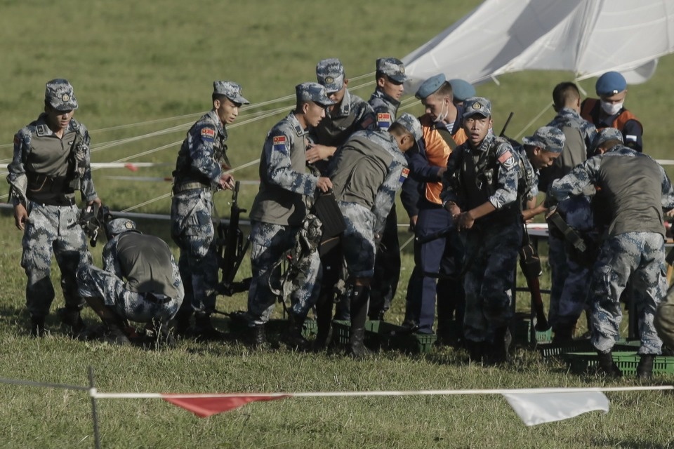 Первый пошёл!